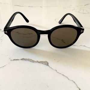 Tom Ford Black Round Sunglasses